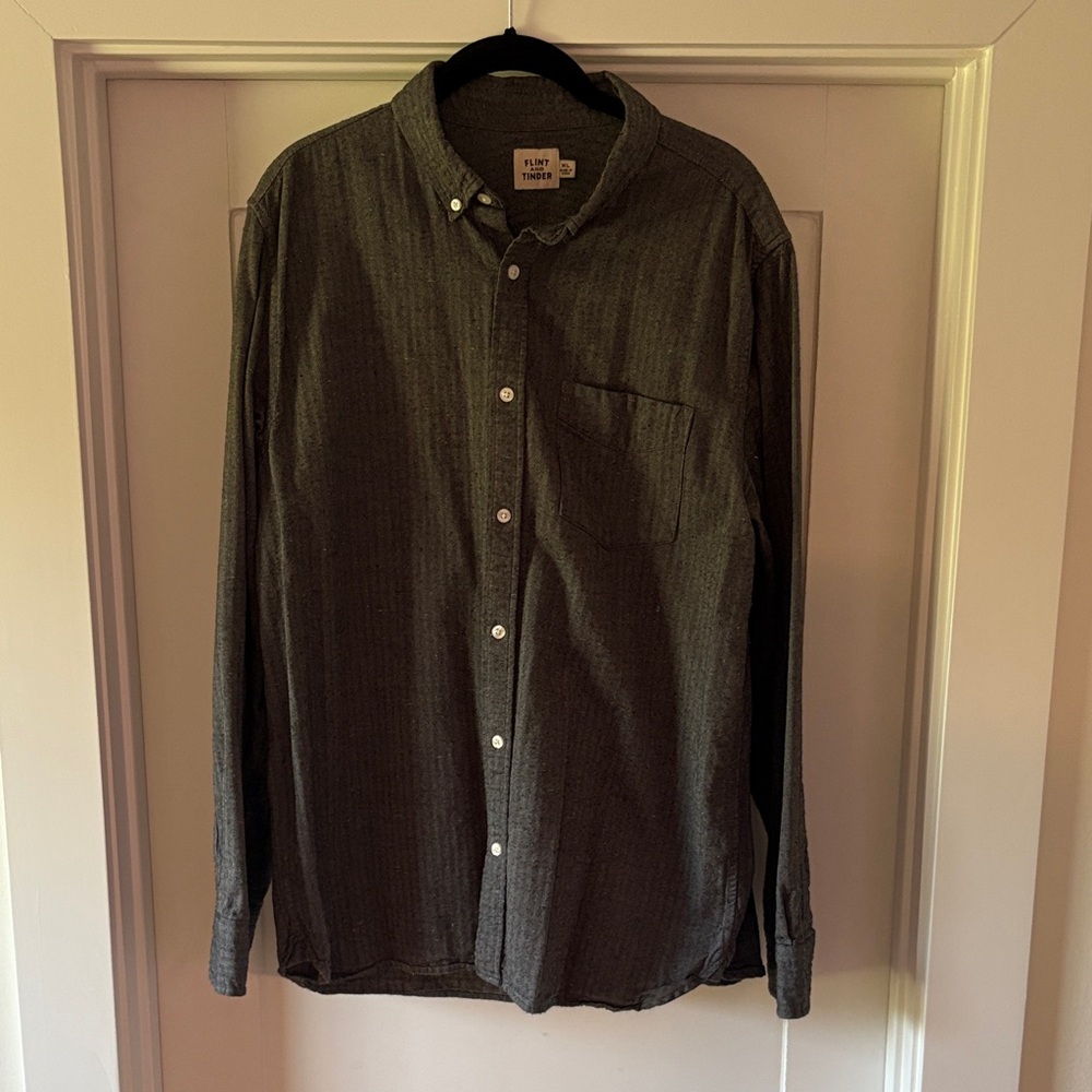 Flint & Tinder Dark Gray Casual Button-Down Shirt